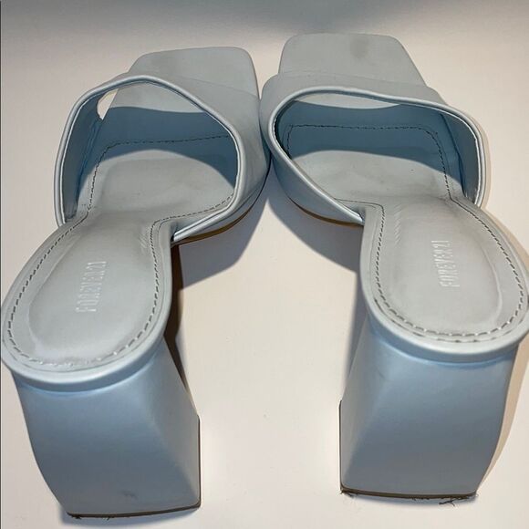 Forever 21 Blue Heeled Sandals with Modern Design - Picture 6 of 7